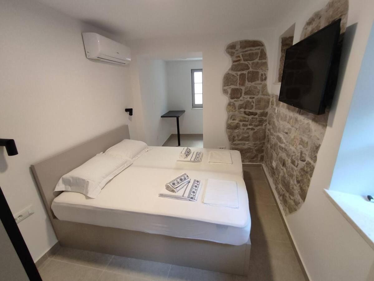 The Center Of Split, Renovated Stone House Apartment Exterior photo
